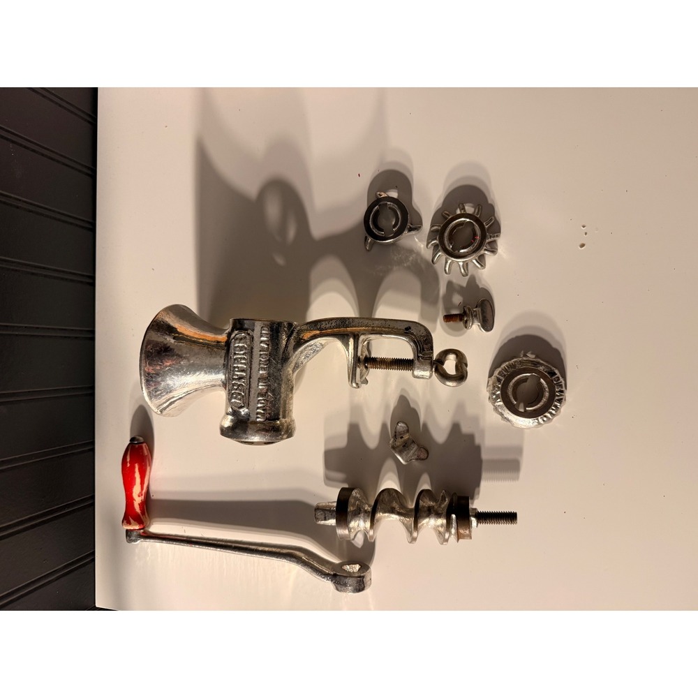 Vintage Harper No. 3 Meat Grinder Hand Crank Made in England w/ 3 Plates